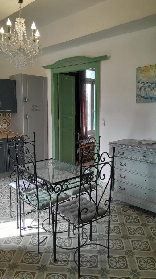 Appartement Authentique Au Bord Du Fleuve Herault Agde Extérieur photo