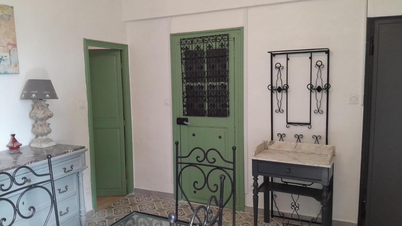 Appartement Authentique Au Bord Du Fleuve Herault Agde Extérieur photo